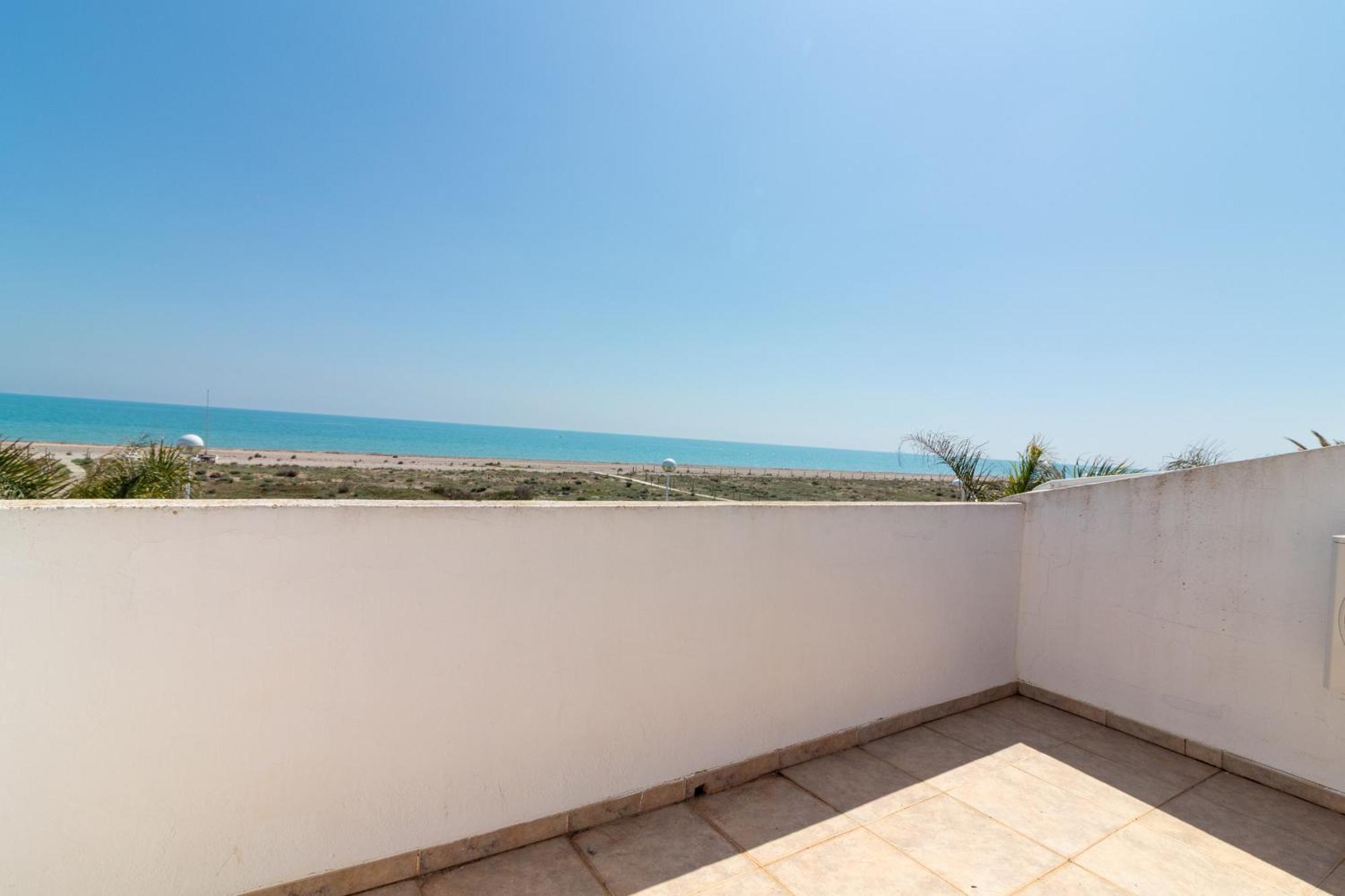 Global Properties, Adosado En Primera Linea De Playa Con Vistas Al Mar Sagunto